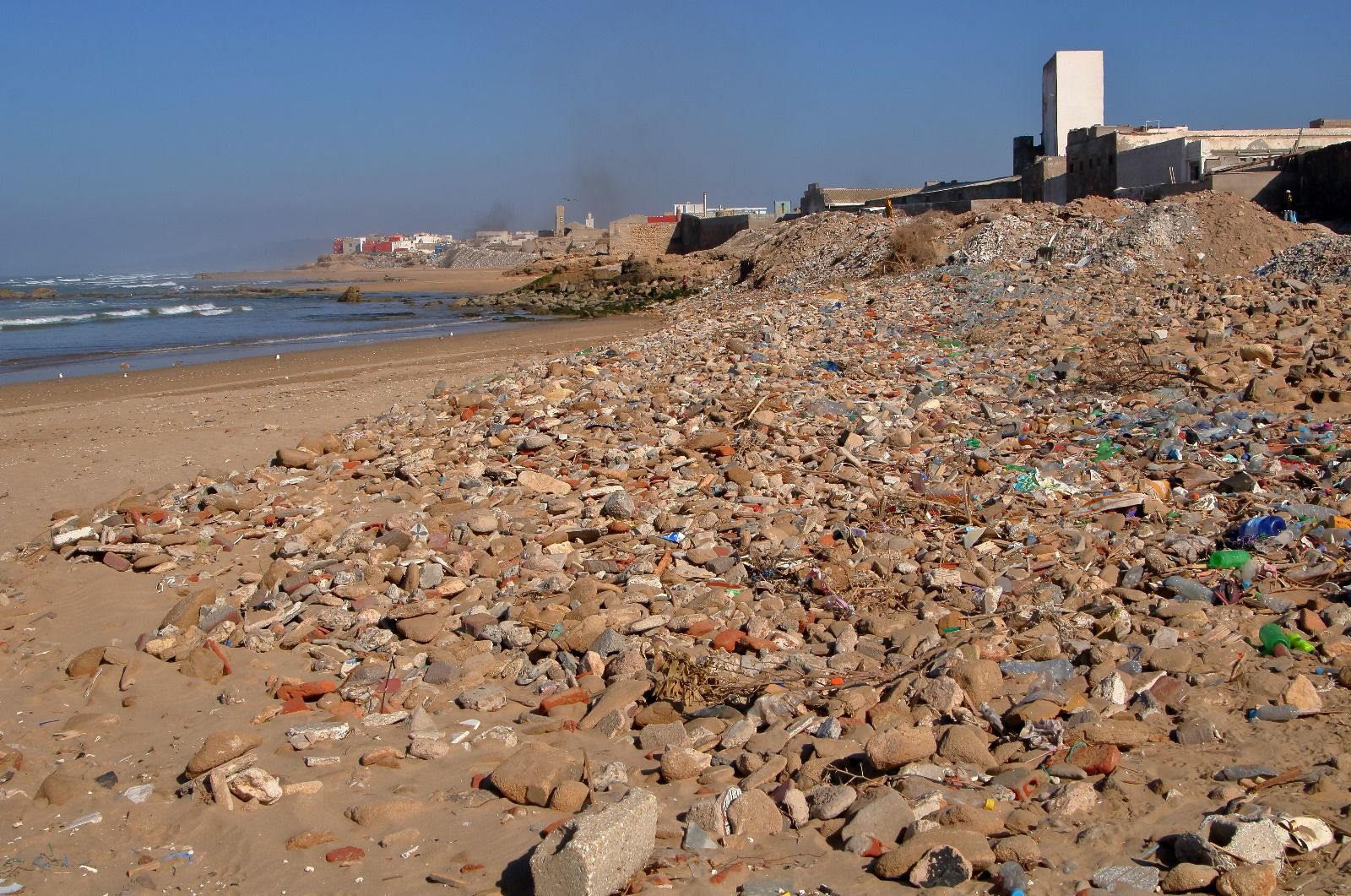 Pollution estivale : nos plages au bord de l’asphyxie